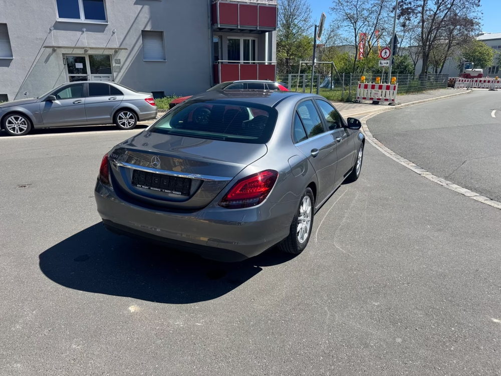 Mercedes-Benz C 180