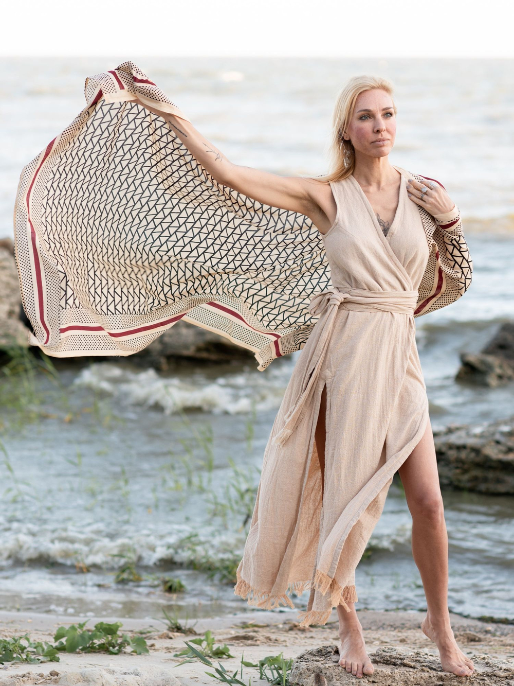 Легкий шарф-платок