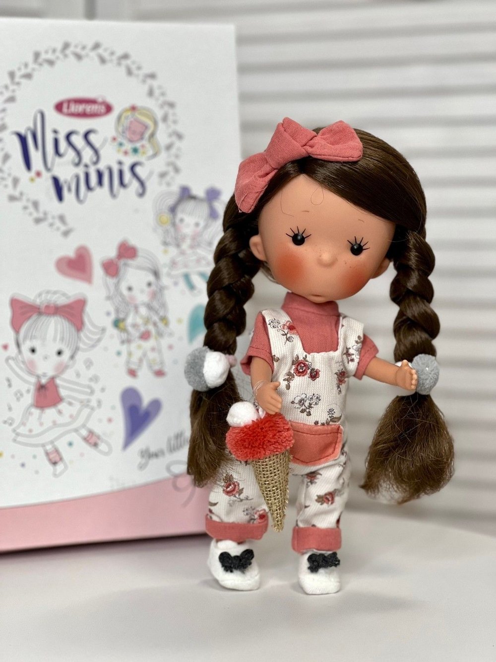 Кукла Llorens виниловая 26см Miss Bella (52601)