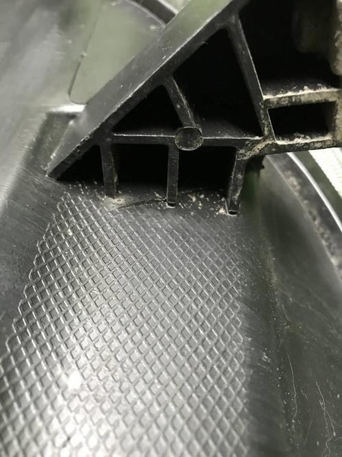 Фара левая Livan X3 Pro (2022-н.в.) галоген