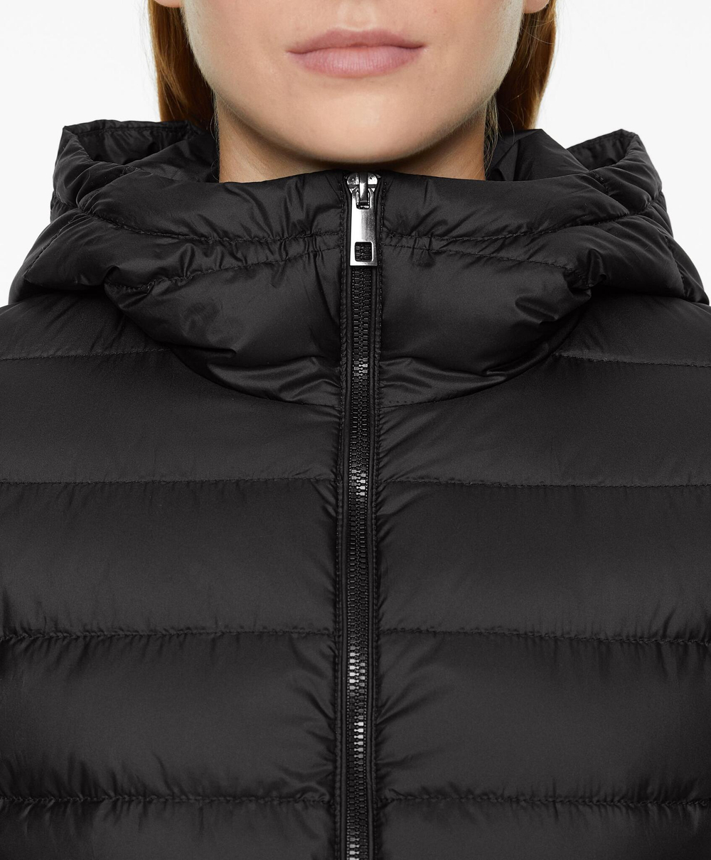Oysho Водоотталкивающая куртка с легким наполнителем из 100%-го пуха, черный