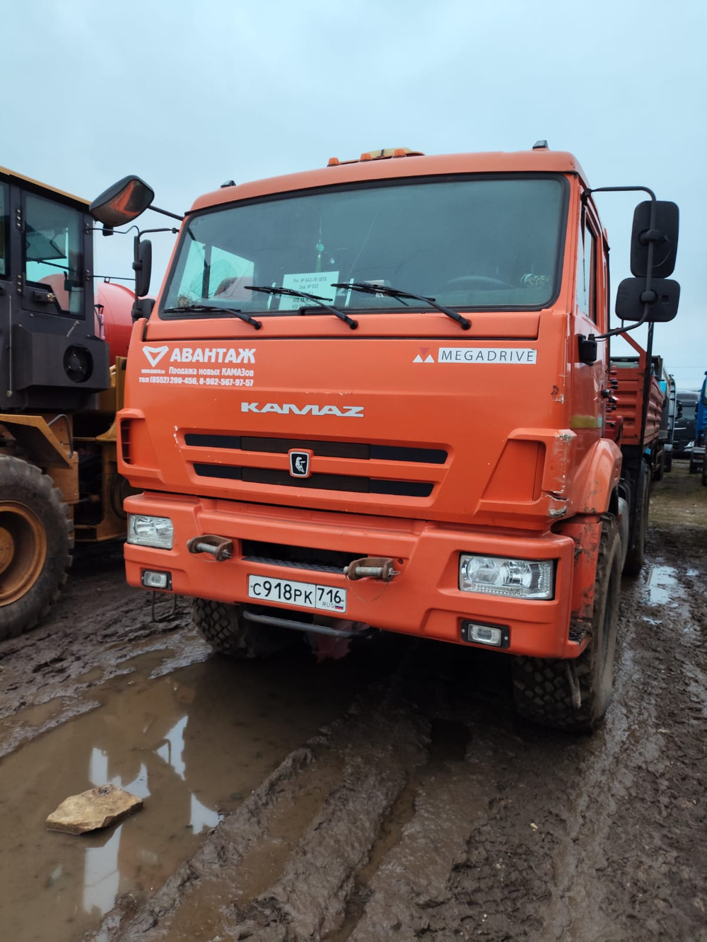 КамАЗ 43118 6x6 Бортовой с КМУ 41K00G-LA (Дизельный, 11,8 л, 300 л.с., МТ)