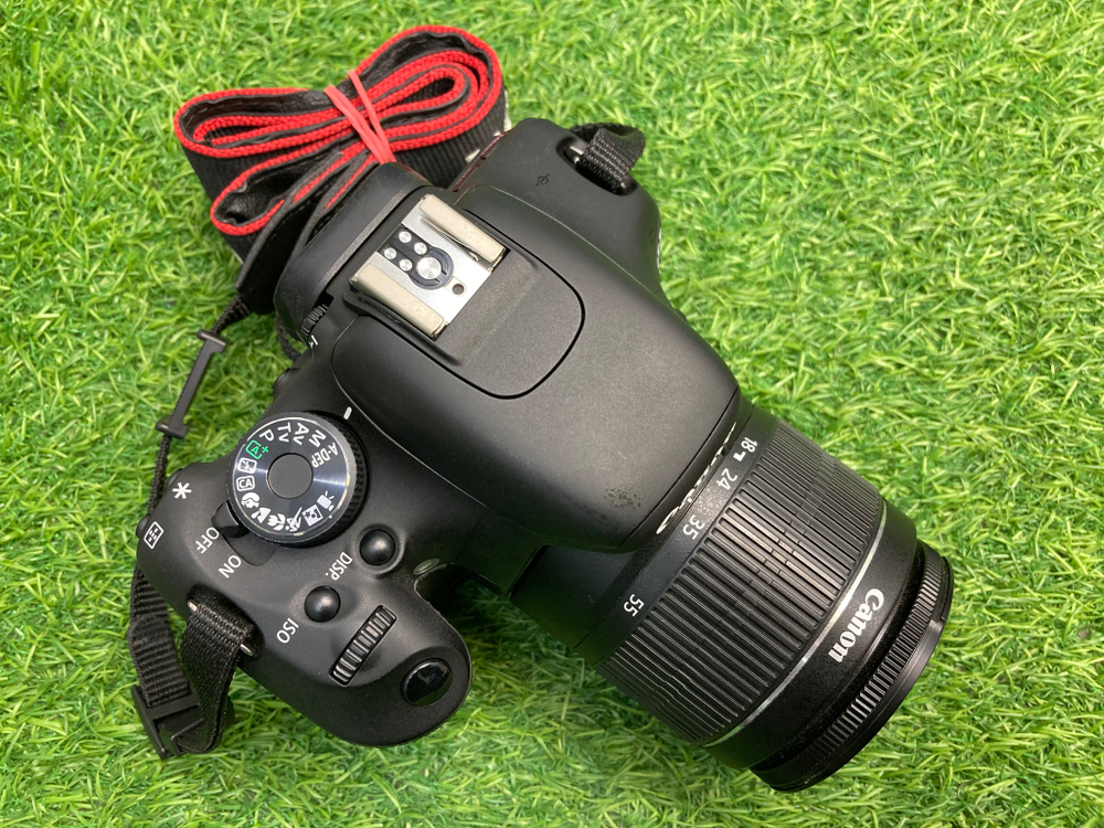 Canon 600D kit 18-55mm 3.5-5.6 III 1.200 кадров
