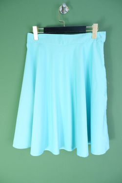 Юбка в ярком оттенке 46 размер