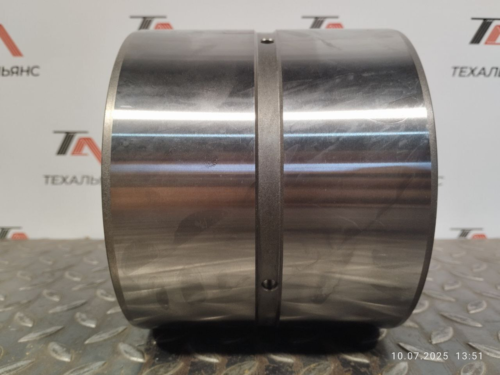 Втулка 707-76-14050