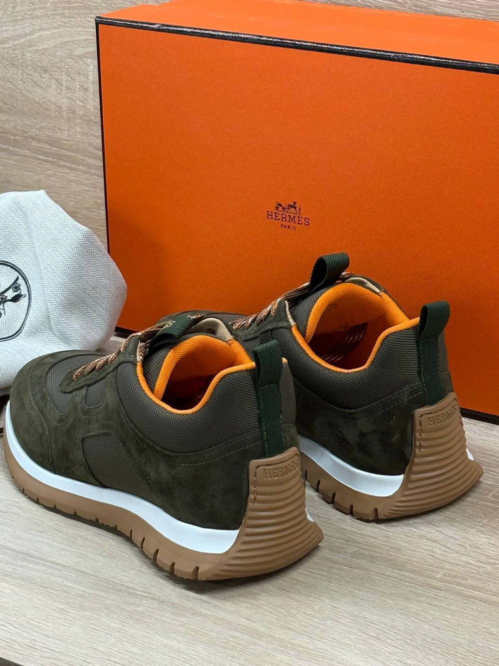 Кроссовки Hermes