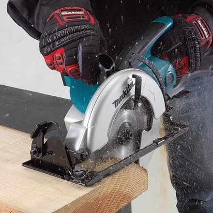 Пила циркулярная сетевая MAKITA 5477 NB гипойдная 5477NB