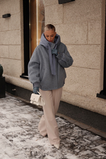 Пуховик средней длины из шерсти с капюшоном