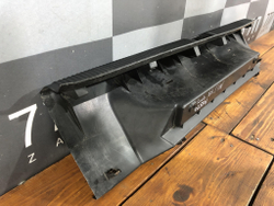 Накладка замка багажника Skoda Yeti 09-18 Б/У Оригинал 5L6863485A