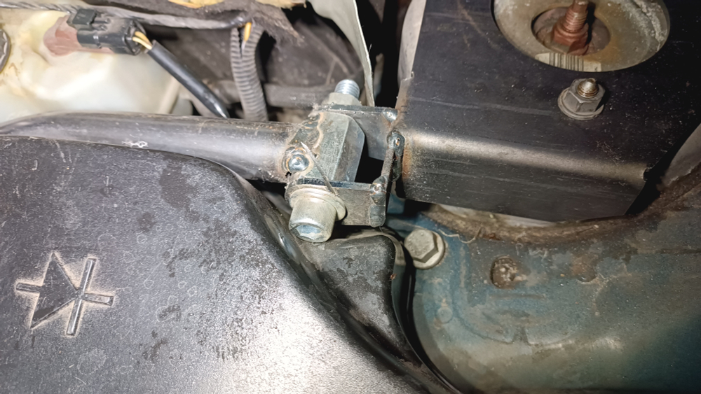 Распорка передних стоек Peugeot 407 (ПОД ЗАКАЗ)