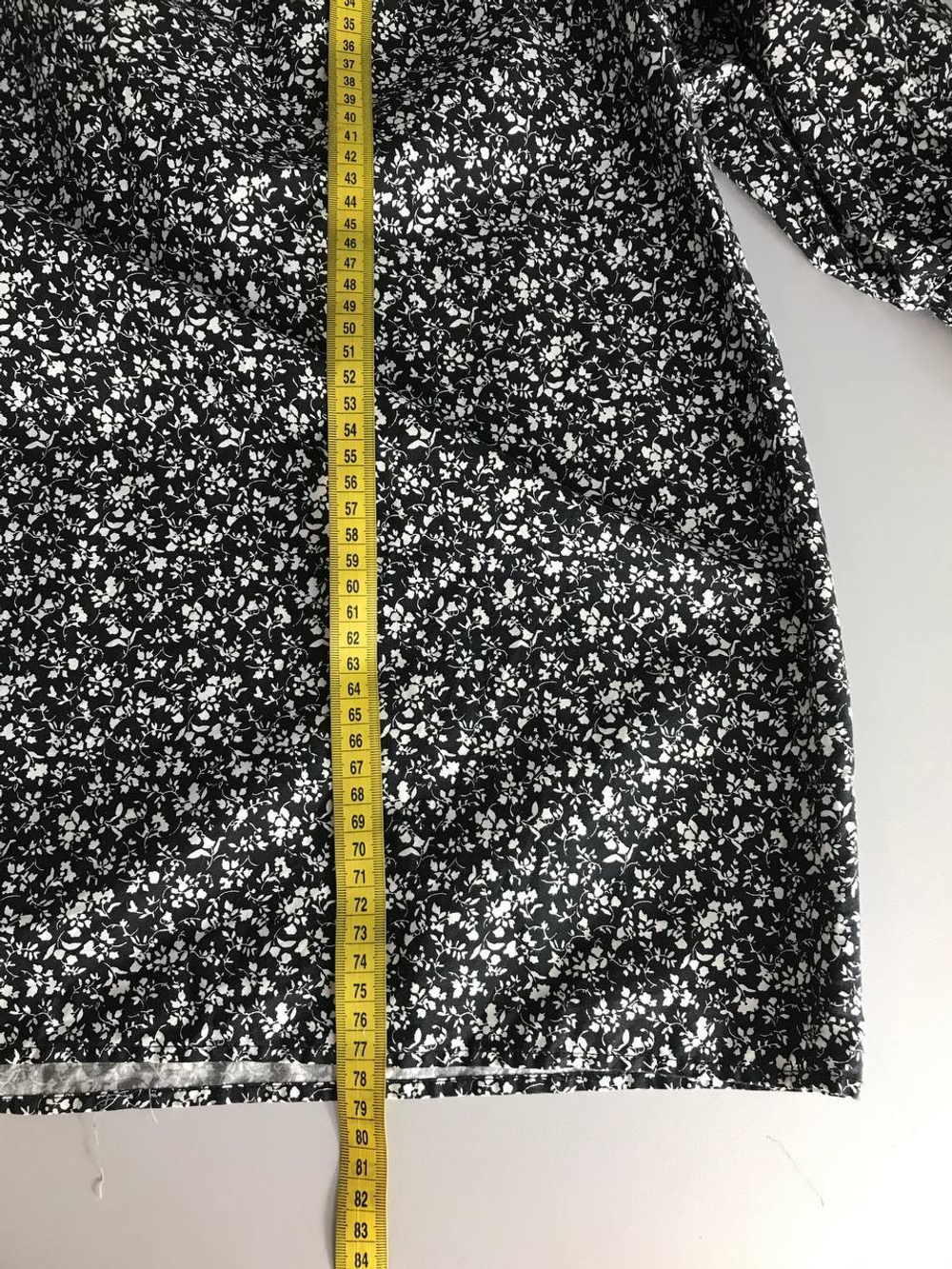 Платье Zara свободного кроя, маркировка XS, визуально на 42 размер