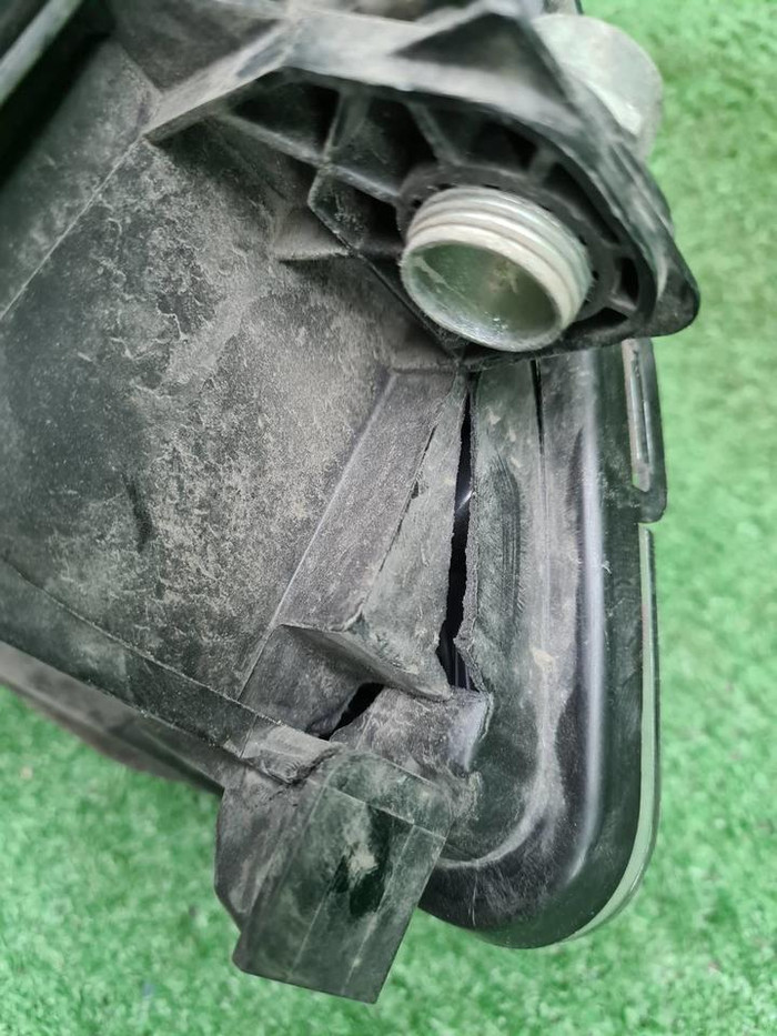 Битая Фара левая Mercedes GLK x204 (12-15) ксенон