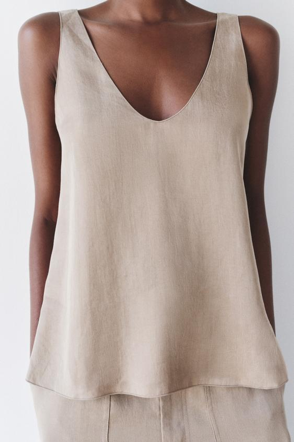 ZARA СТРУЯЩИЙСЯ ТОП — ZW COLLECTION, ОХРА