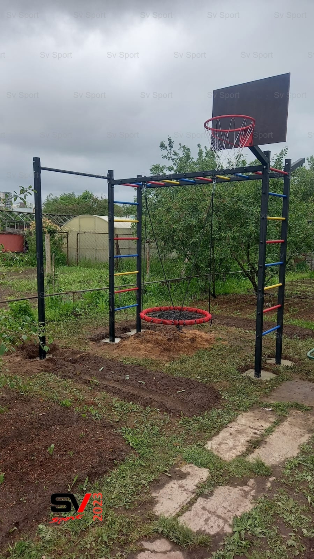 Монтаж уличной шведской стенки Sv Sport Рукоход (5 вертикальных столбов)