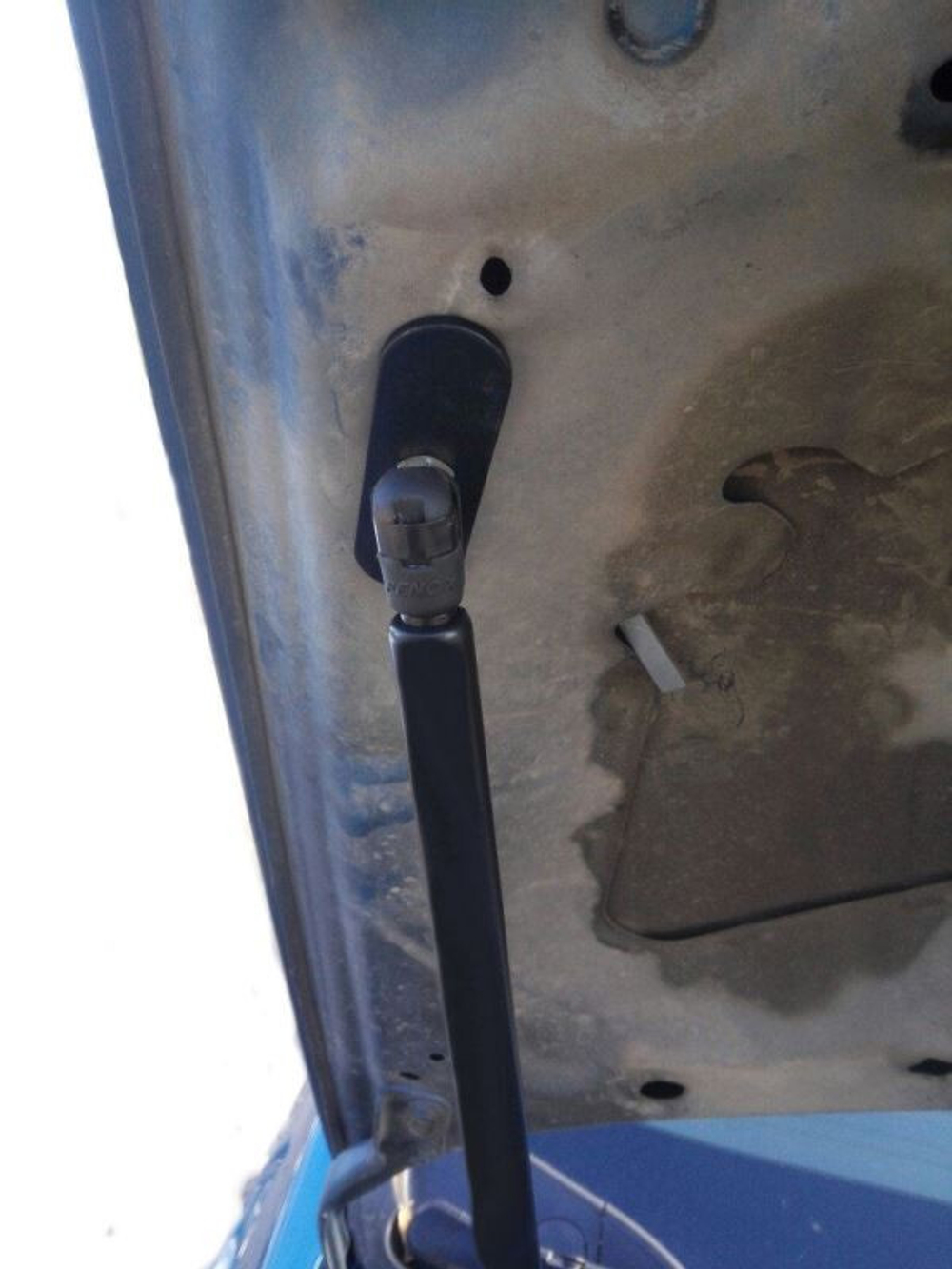 Амортизатор (упор) капота на Honda Civic 04-01(седан, с 2006 по 2012 г.в.)Autoinnovation