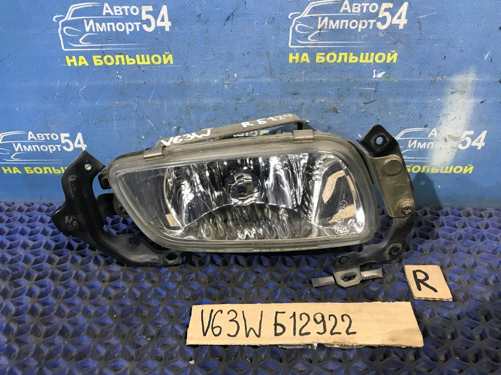 Туманка правая MITSUBISHI PAJERO 1999-2002