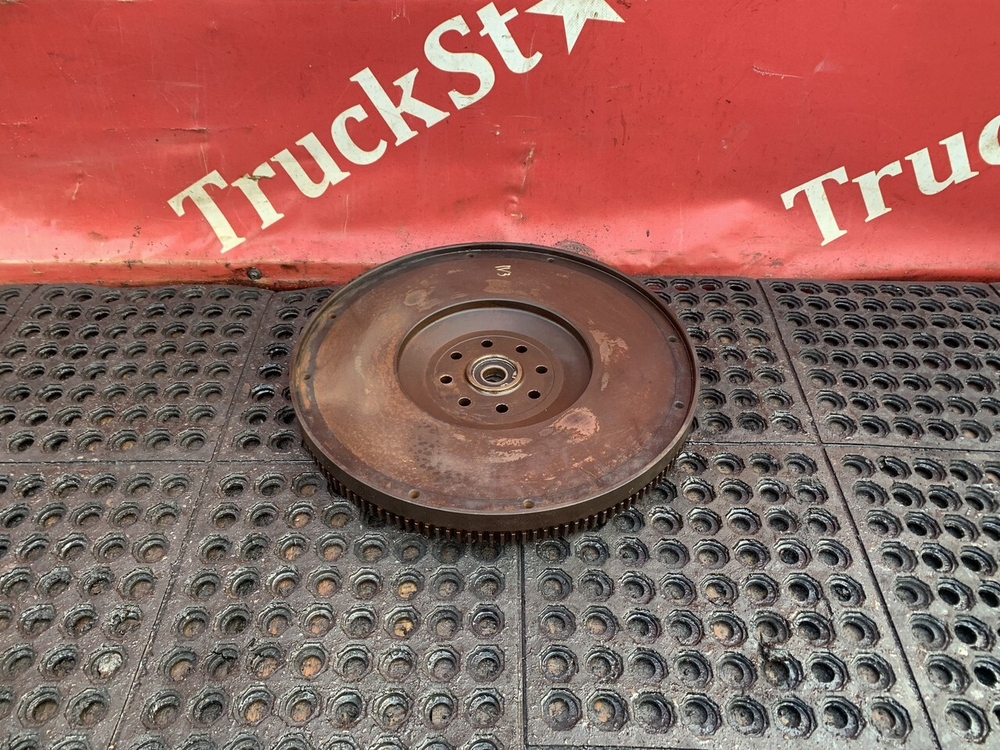 Маховик двигателя