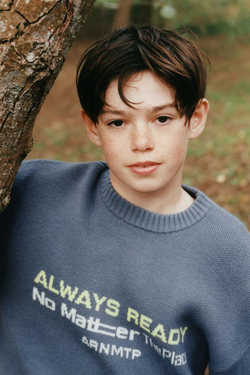 ZARA ВЯЗАНЫЙ ДЖЕМПЕР С ТЕКСТОВЫМ ПРИНТОМ, СИНЕВАТЫЙ