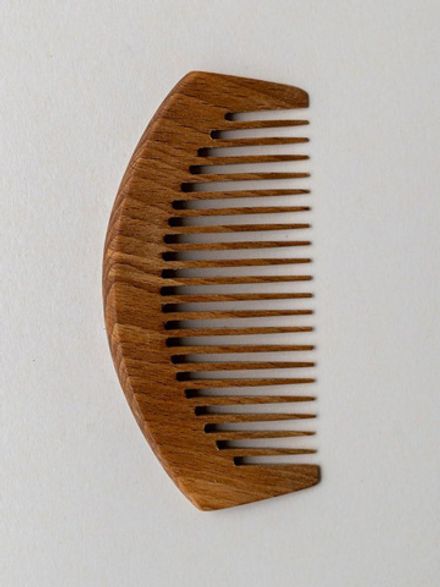 Гребень из бука "Полукруглый" редкие зубья