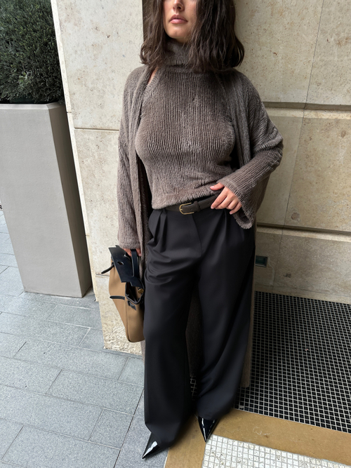 Блуза-Топ из пушистого трикотажа с горлом коричневый