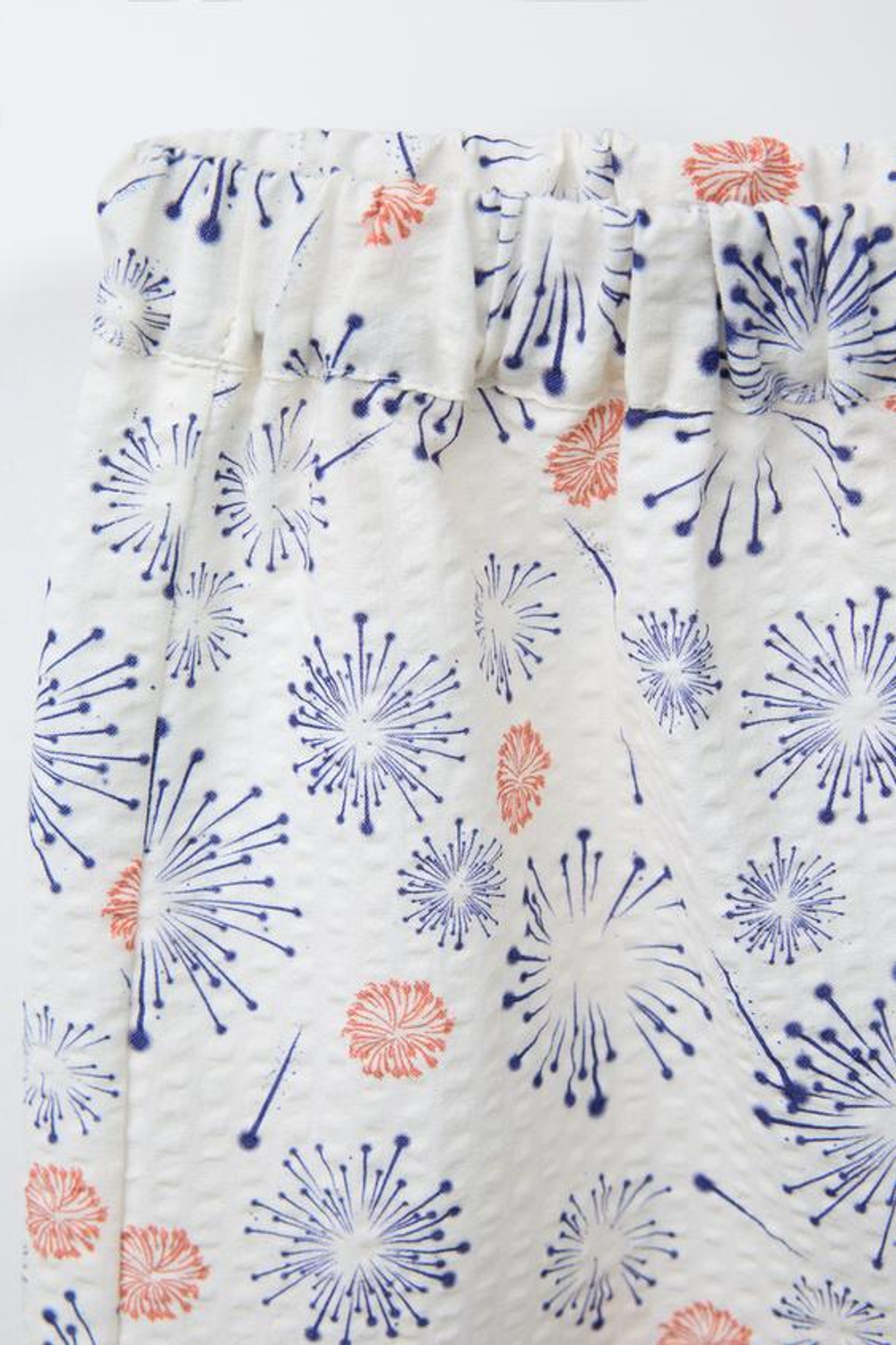 ZARA КОМПЛЕКТ ИЗ КИМОНО И ШОРТОВ-БЕРМУДОВ С ПРИНТОМ, ЭКРЮ