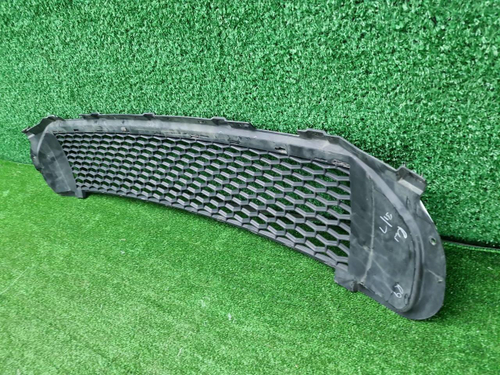 Решетка переднего бампера LR Freelander 2 (10-14)