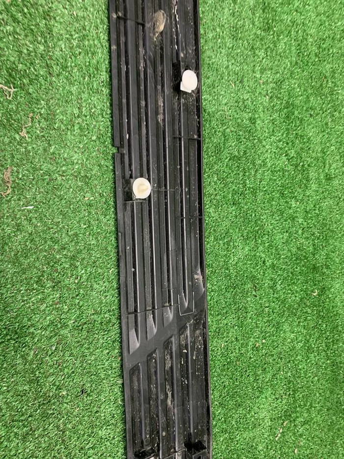 Накладка порога правая Lexus LX 3 (2007-2023)