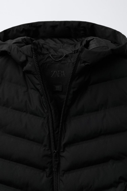 ZARA ОЧЕНЬ ЛЕГКИЙ ЖИЛЕТ WATER REPELLENT С КАПЮШОНОМ, ЧЕРНЫЙ