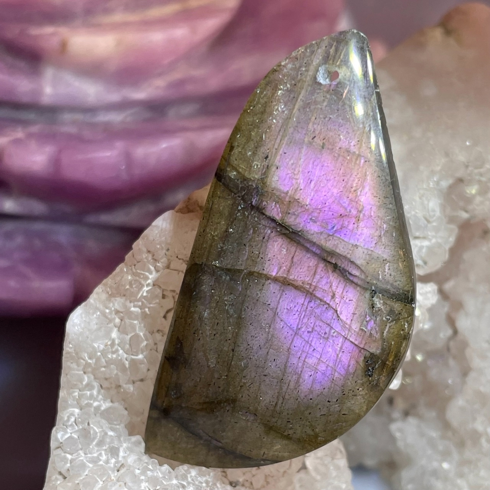 48096 Лабрадор розовый Кулон 21*42мм