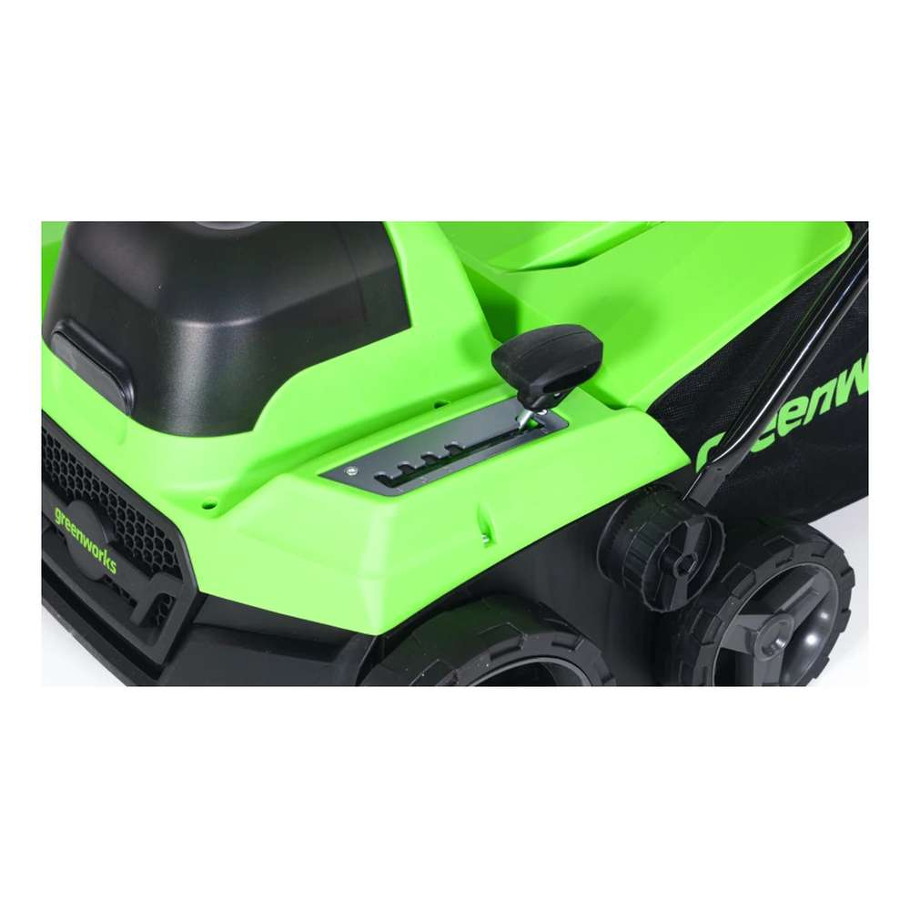 Аккумуляторный аэратор-скарификатор Greenworks GD40SC38IIK4