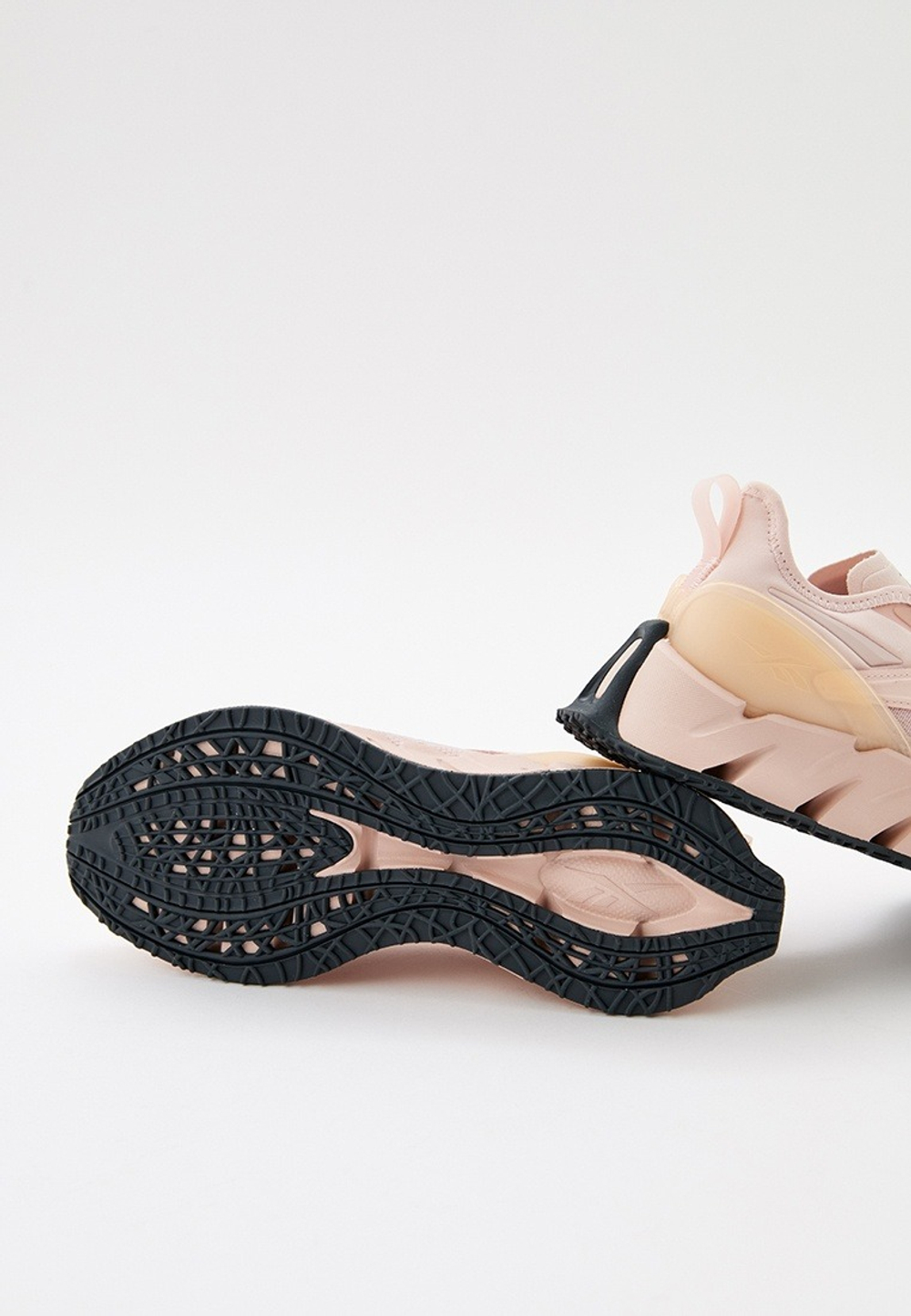 Кроссовки женские REEBOK ZIG KINETICA 3