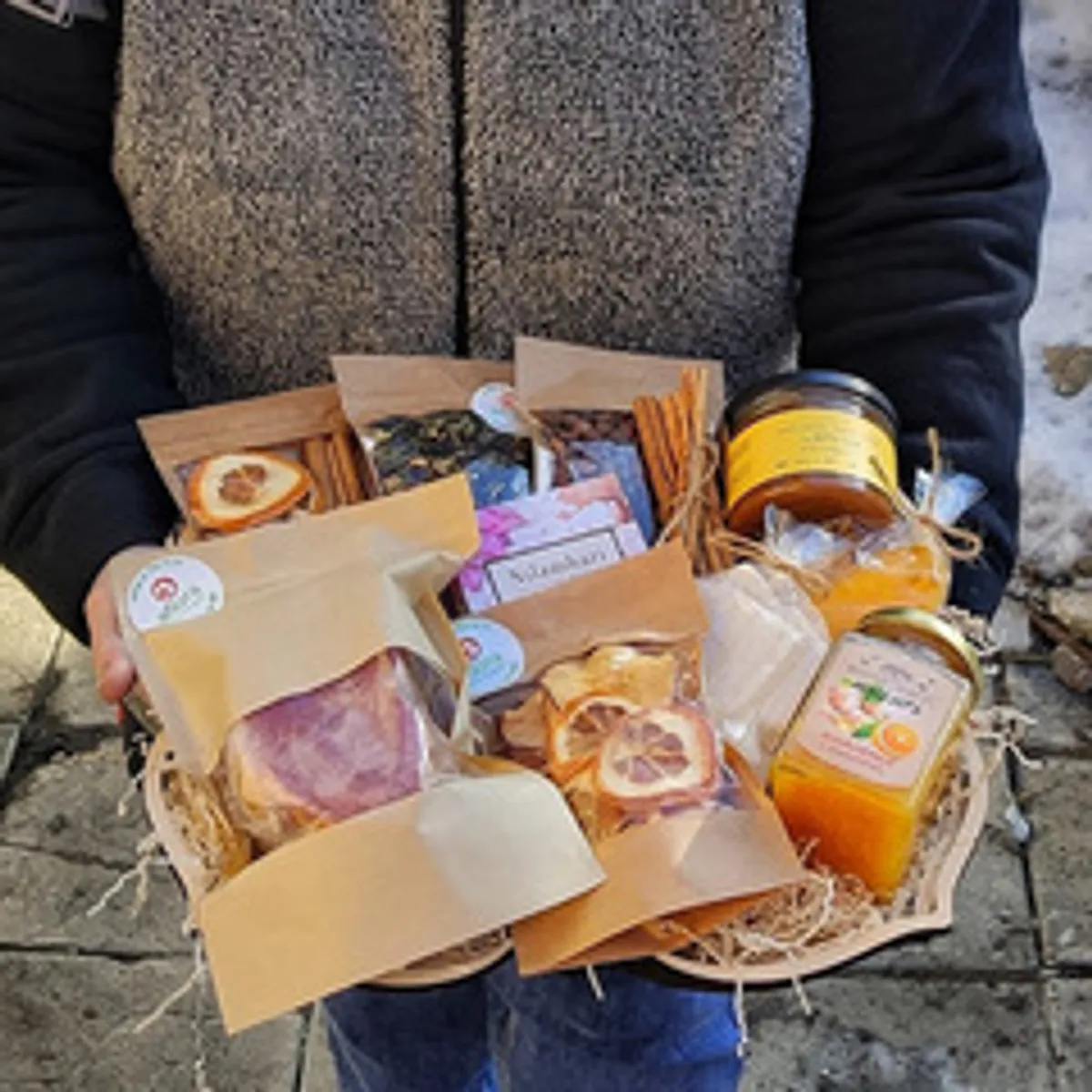 Подарочный набор «Полезные сладости» в крафте / 1,5 кг