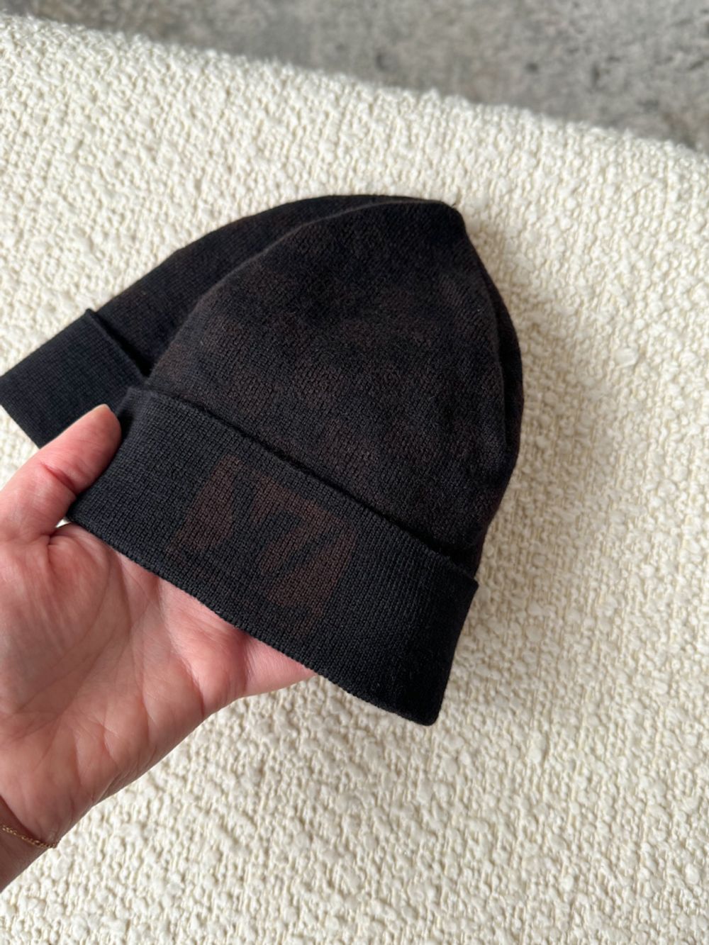 Шерстяная шапка Louis Vuitton, 116