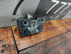 Замок капота Volkswagen Jetta 6 10-18 Б/У Оригинал 5C7823509A