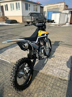 Мотоцикл JHL LK24 YX140EM 19/16