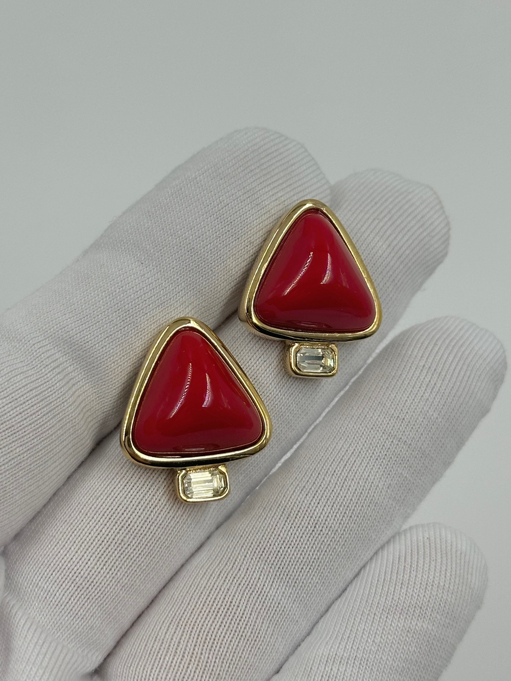 Серьги с красными вставками Givenchy