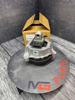 Опора двигателя BMW 22116860471
