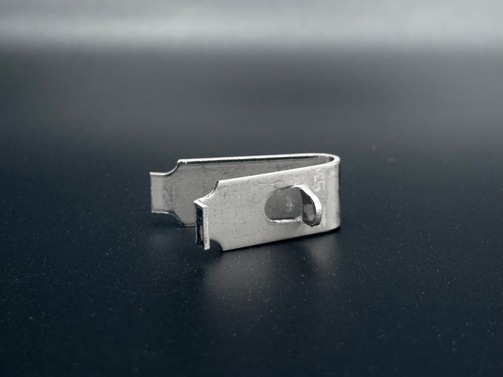 Кронштейн 12 мм для крепления полок холодильных шкафов Frigoglass (металл)/ цена указана за 1 шт.