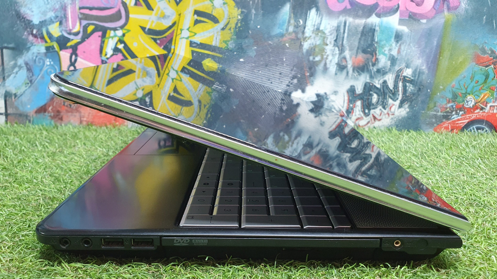 Ноутбук ASUS i5/6 Gb/GT 555M 2 Gb/FHD