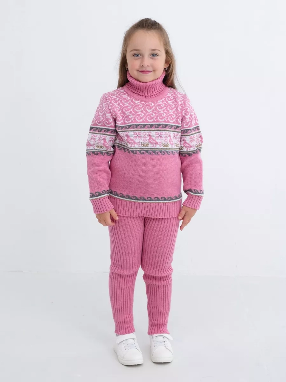 Свитер вязаный с горлом