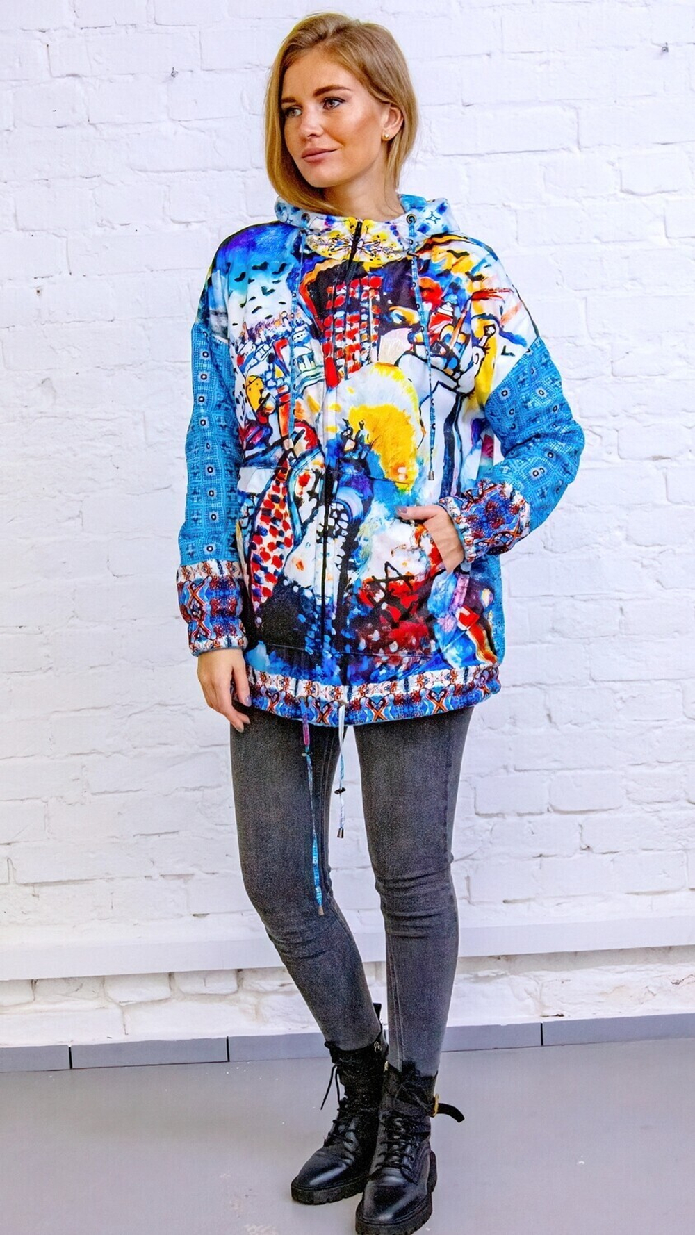 Куртка "Москва Кандинского", по мотивам живописи Василия Кандинского, картина "Москва. Красная площадь."