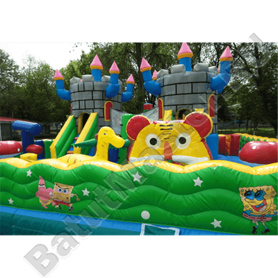 Большой надувной батут "Средневековье" 20*20*5 м