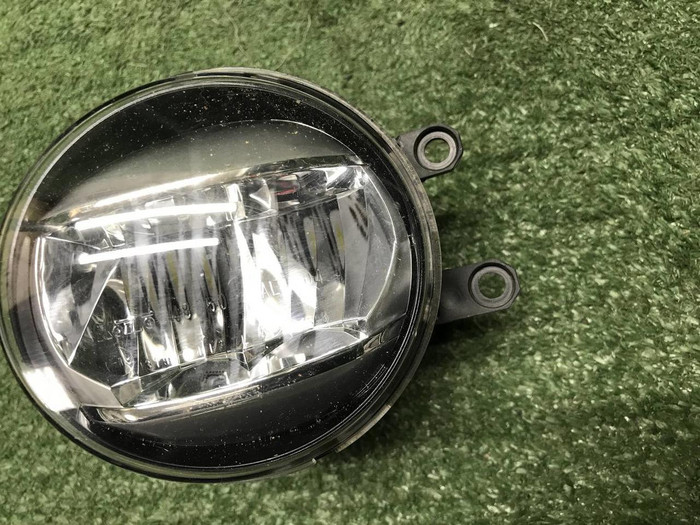 ПТФ левая Toyota Camry XV50 XV70 (2017-2021) LED