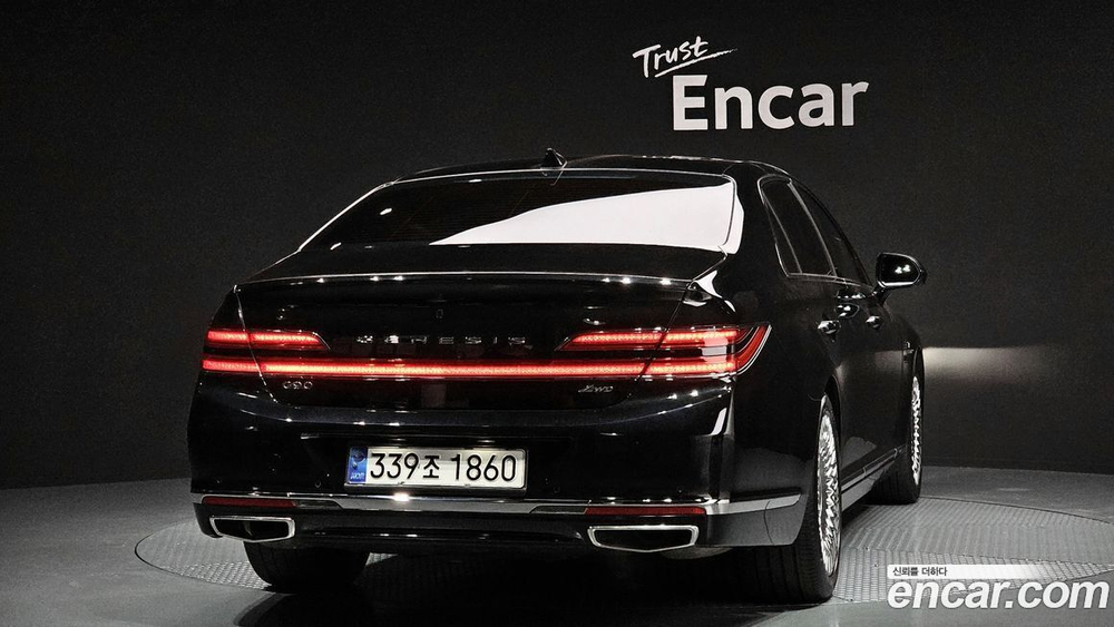 Genesis G90 5.0 AWD (04.2021)