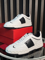 Кроссовки Valentino