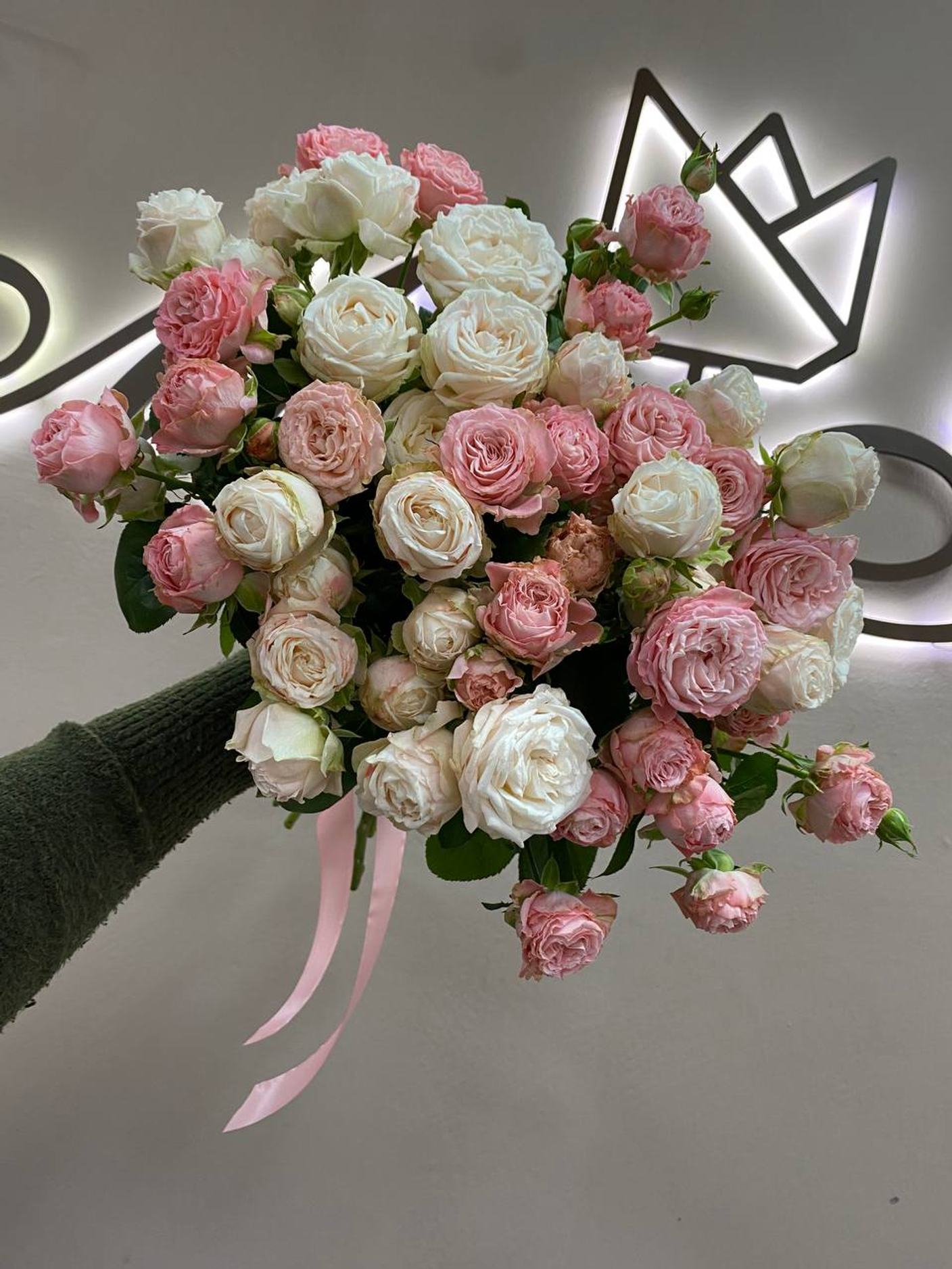 Букеты из кустовой розы