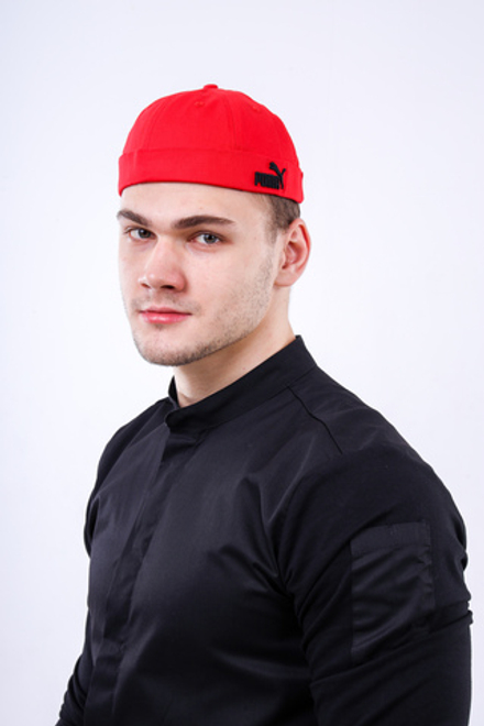 Докер red кепка без козырька