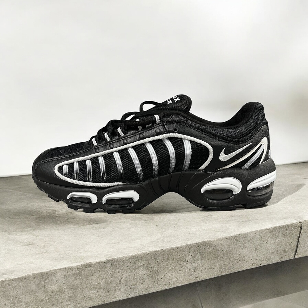 Nike Air Max Tailwind 4 • NRG