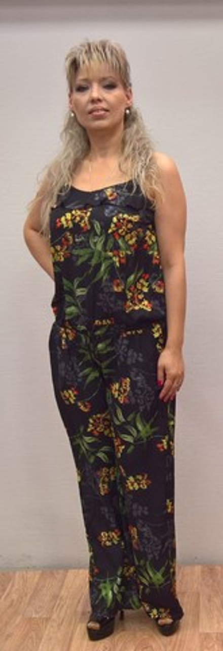 Летний комбинезон на тонких бретельках