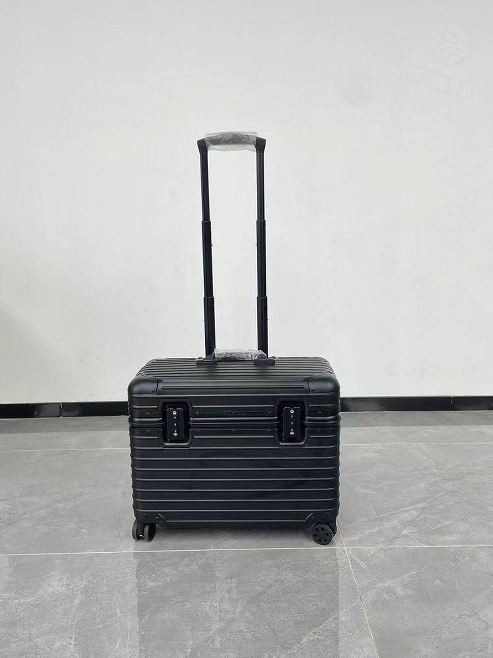 Дорожный чемодан Rimowa